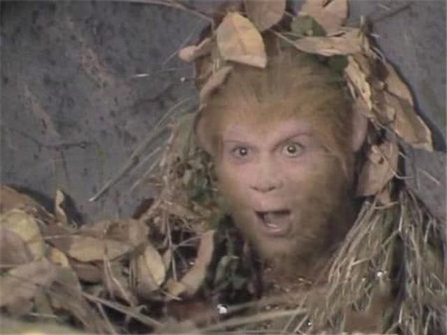 国产无人区卡一卡二扰乱码海报